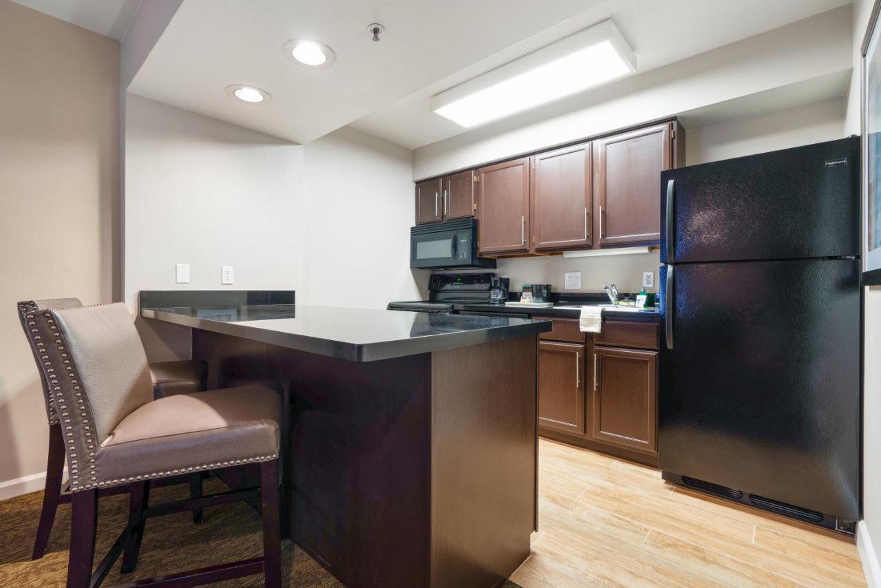 Chase Suites Brea-Fullerton - North Orange County Extérieur photo