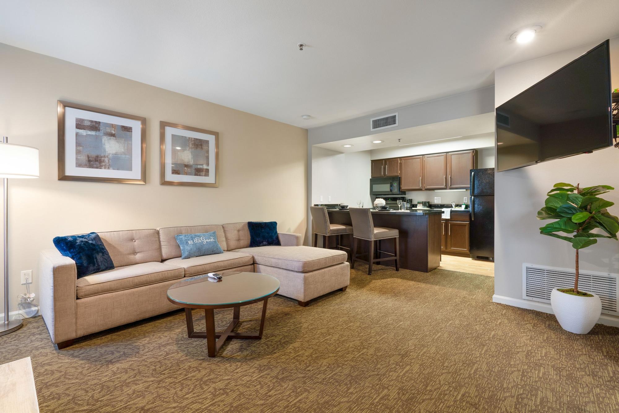 Chase Suites Brea-Fullerton - North Orange County Extérieur photo