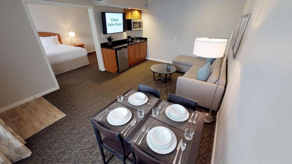 Chase Suites Brea-Fullerton - North Orange County Extérieur photo