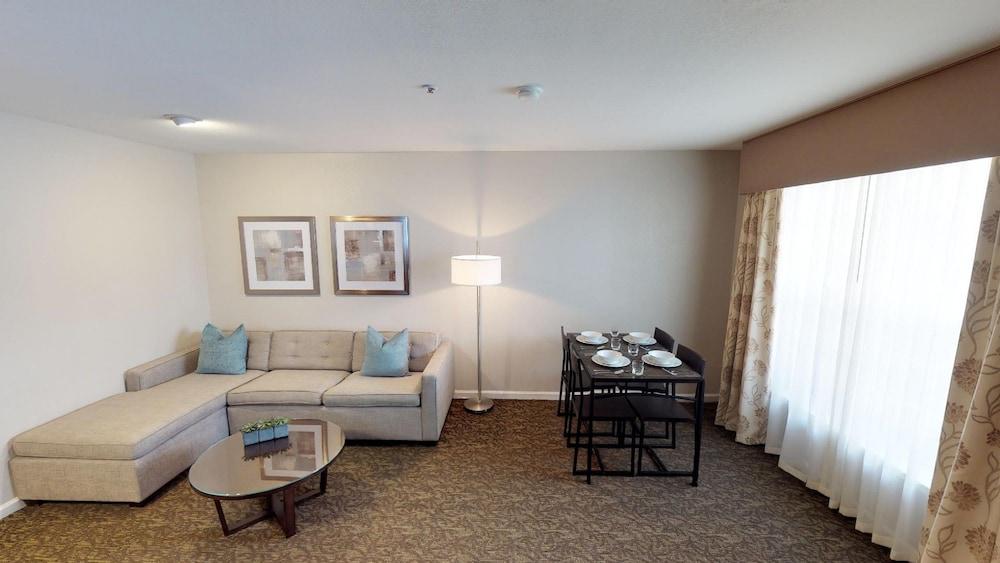 Chase Suites Brea-Fullerton - North Orange County Extérieur photo