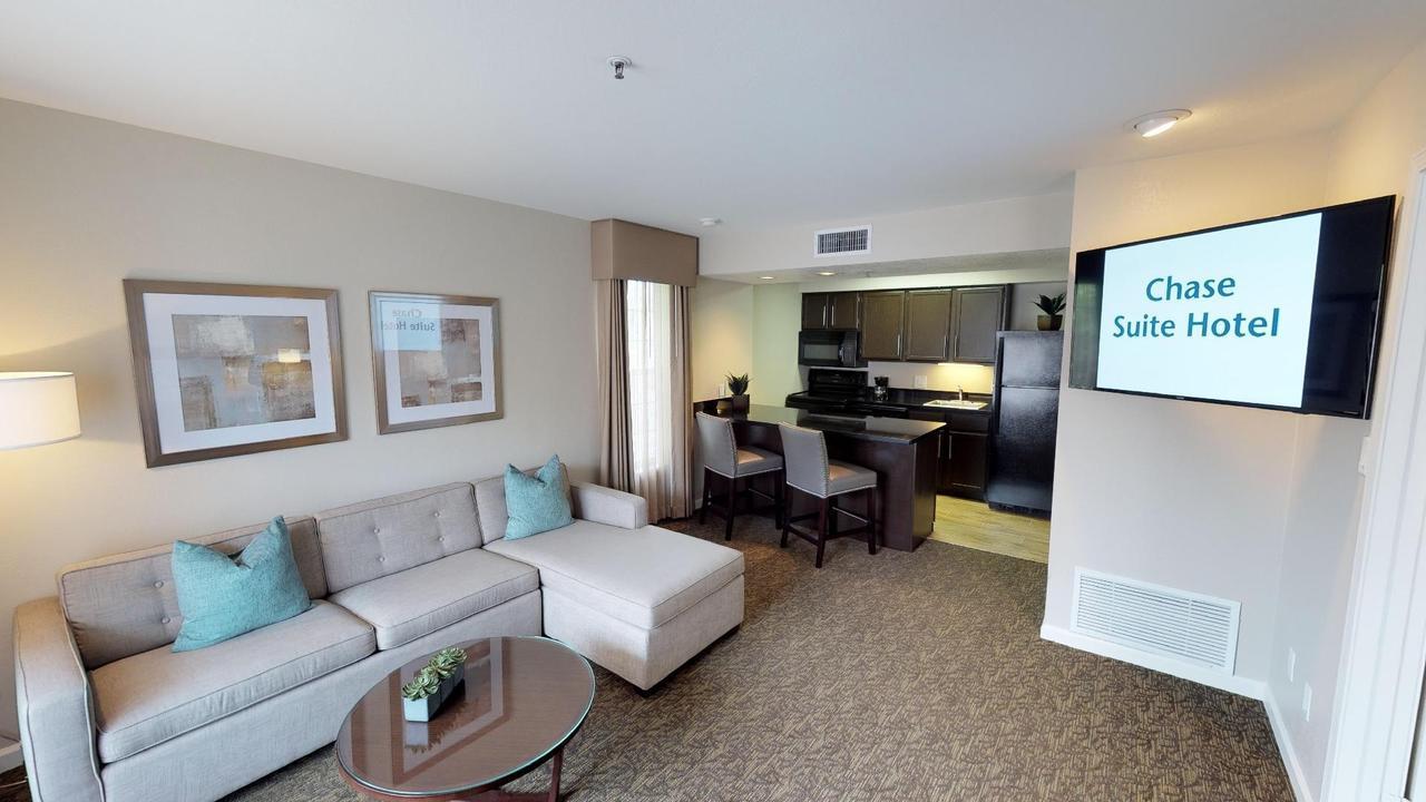 Chase Suites Brea-Fullerton - North Orange County Extérieur photo